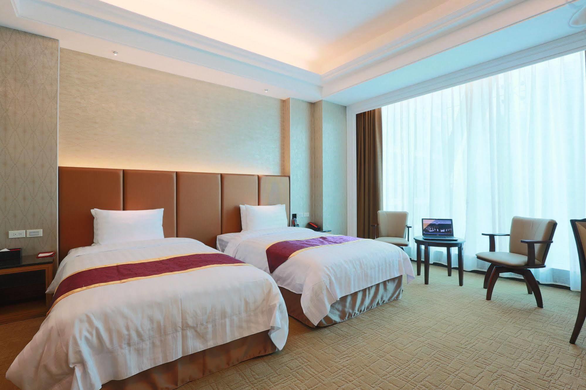 Happiness Inn Hotel Xinzhuang Bagian luar foto
